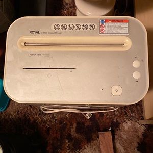 PX110MX ROYAL (11 sheet) cross shredder